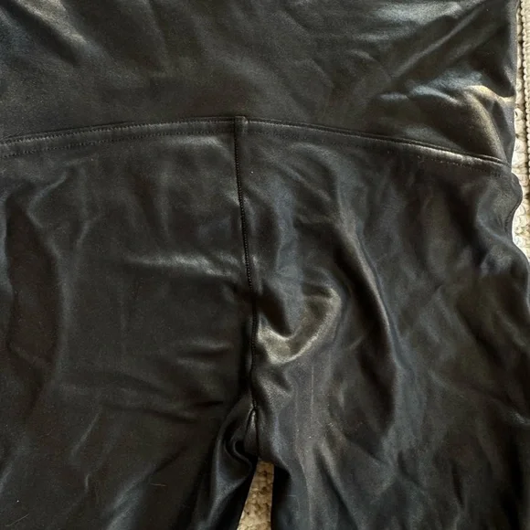Spanx Black Faux Leather Leggings Size Medium EUC - Picture 5 of 5